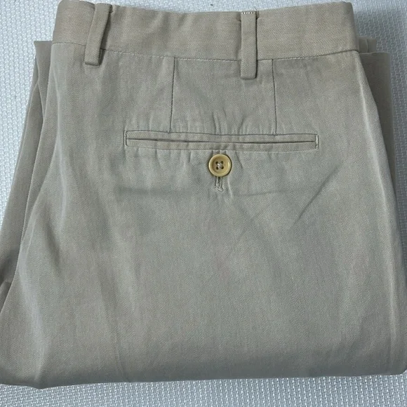 Armani Collezioni Beige Chinos Men’s Size 34 R Front Crease Straight Leg Pants